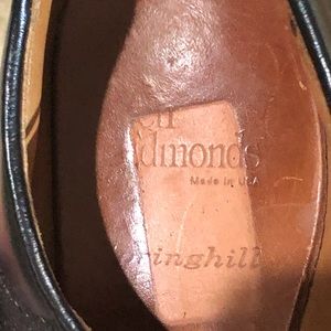 ALLEN EDMONDS Springhill leather and  sharkskin men’s golf shoe in size 9D.